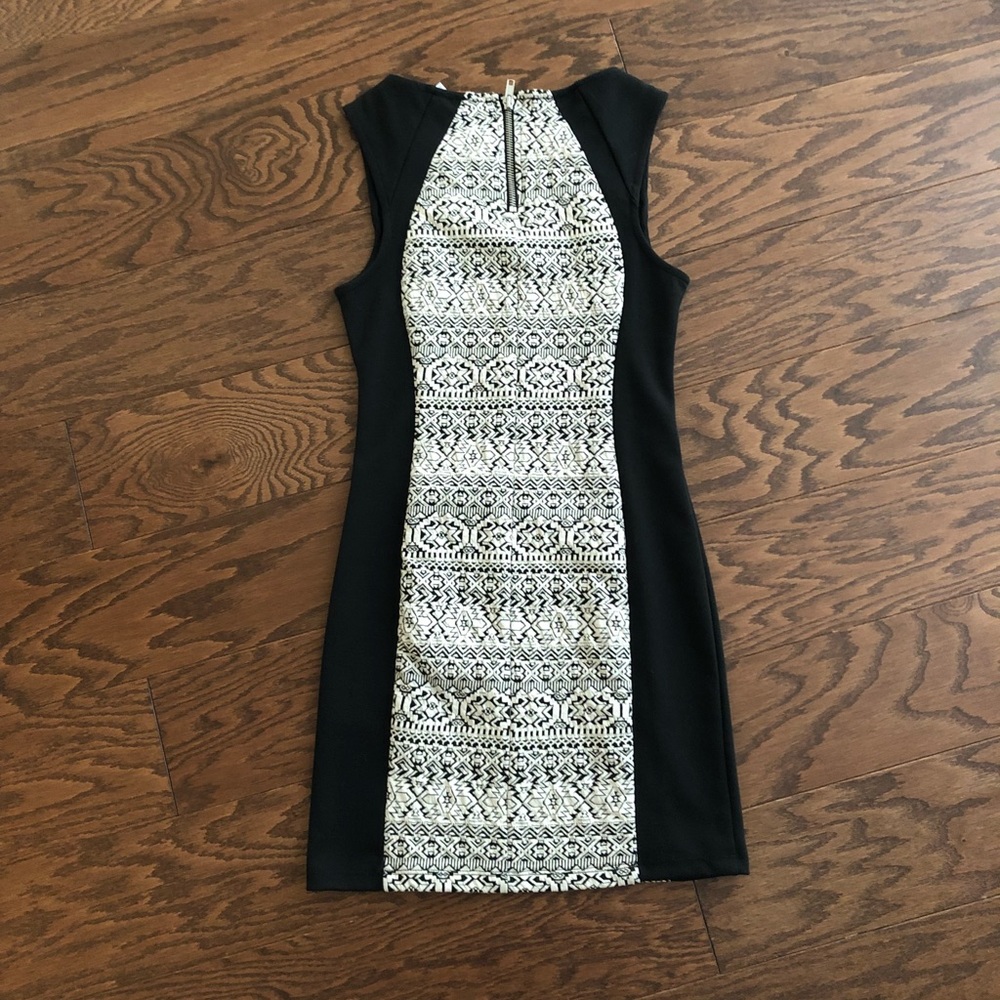 Aztec Pattern Mini Dress - Picture 2 of 4